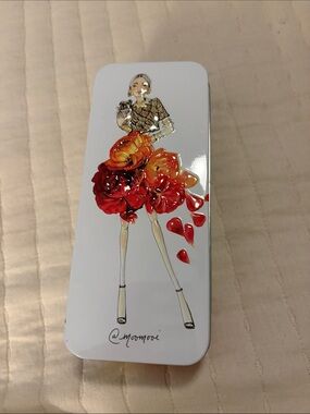 Hearts on Fire Red and Yellow Floral Illustration Metal Case